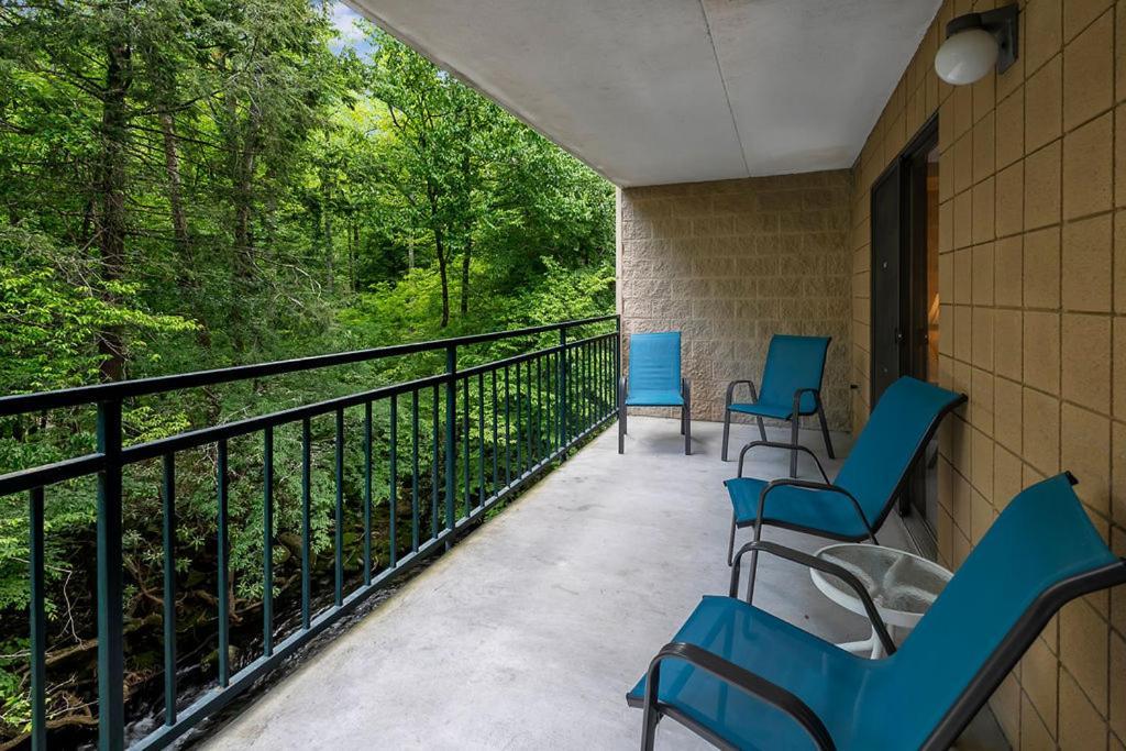 Park Place Condos Гетлинбург Екстериор снимка